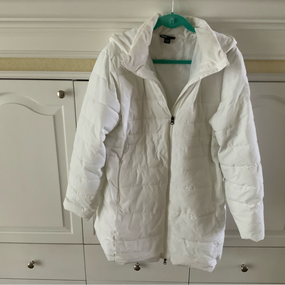 Swiss Tech white puffer jacket size XL 16-18